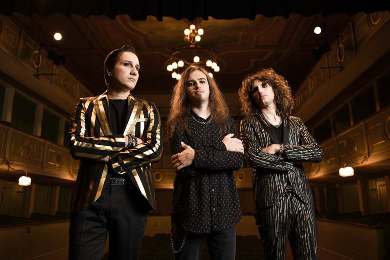 Rockshots Records Re-Signs Sandness  For Next Album "Play Your Part" Coming Spring 2022