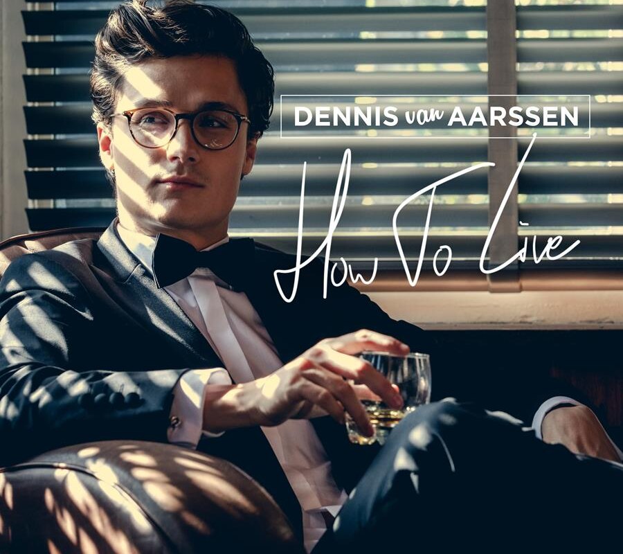 Nederlandse The Voice 2019 - winnaar Dennis van Aarssen stelt nieuw album 'How To Live' voor