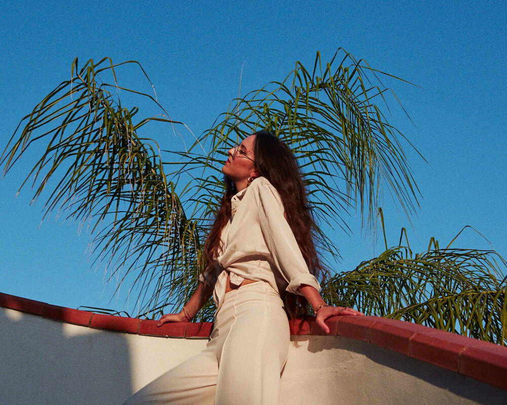 Veronica Fusaro - 'Better With You' : new single by Swiss singer-songwriter (produced by Jamie Ellis) out 18.02.22
