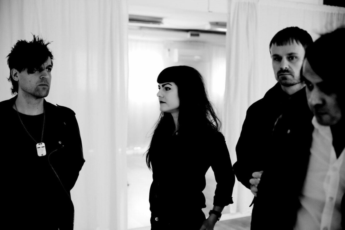 Principe Valiente: 'Barricades' - new album by Swedish dark-pop act out 18.03.22 via Metropolis Records /