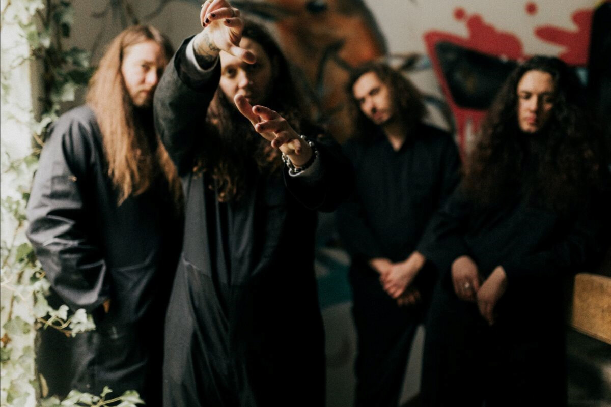 Alt-rock quartet El Moono release remix single by Phoxjaw's Josh Gallop