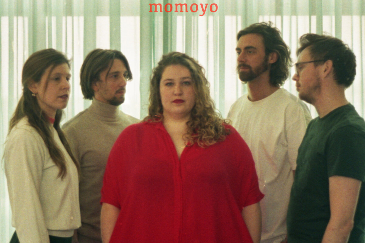 Momoyo lanceert nieuwe single Bones
