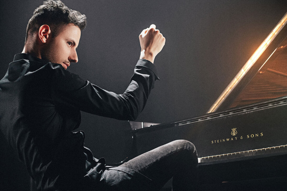 Pianist Peter Bence voor twee concerten naar Nederland
