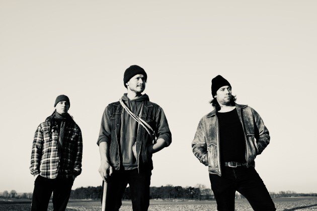 Heavy Psych Rock Trio Godzilla In The Kitchen  Signs With Argonauta Records!