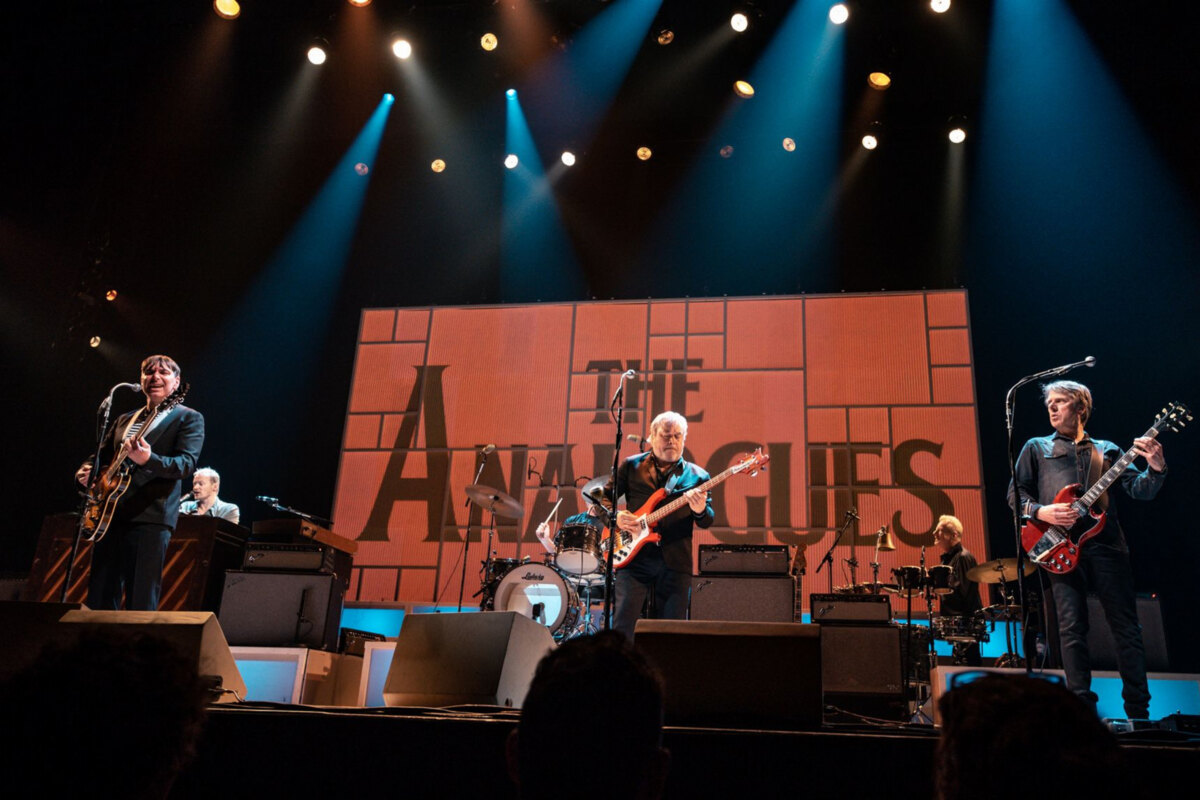  The ANALOGUES: "Dichter bij The Beatles kun je niet komen"