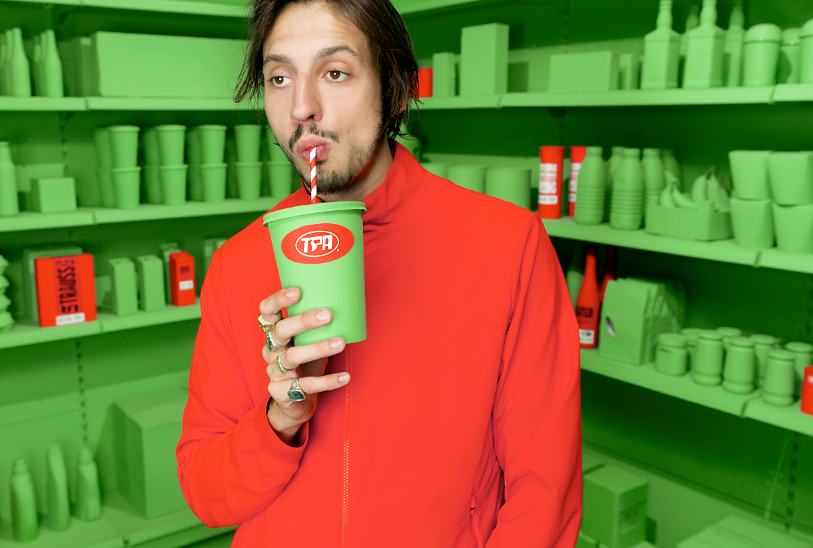Roméo Elvis kondigt nieuw album aan en dropt single 'Quand Je Marche (Comme Ben Mazué)'