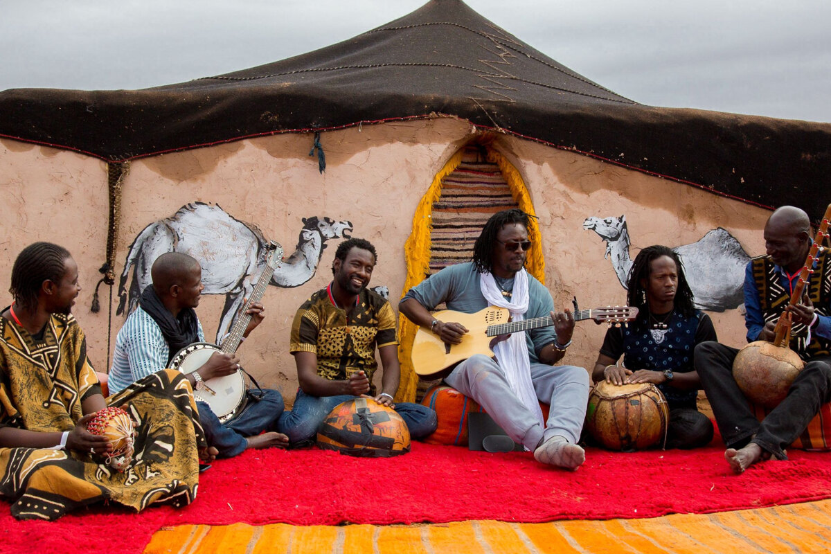 50 jaar Oxfam: Habib Koité & Bamada + Huna Sounds dj-set + Studio Kwassa Kwassa