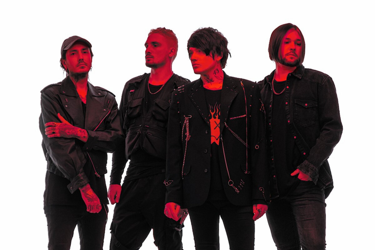 Drag Me Out (ex-AA): announce new single and war-delayed album release date