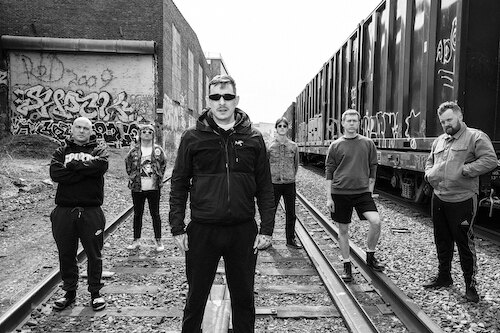 Viagra Boys brengt nieuwe single Rock loser uit