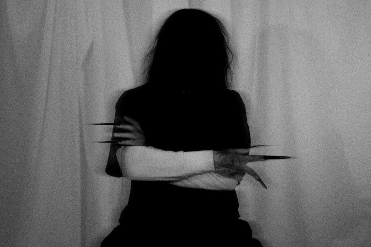 Messer (Mitch Grassi) releases the sultry single “Leather”