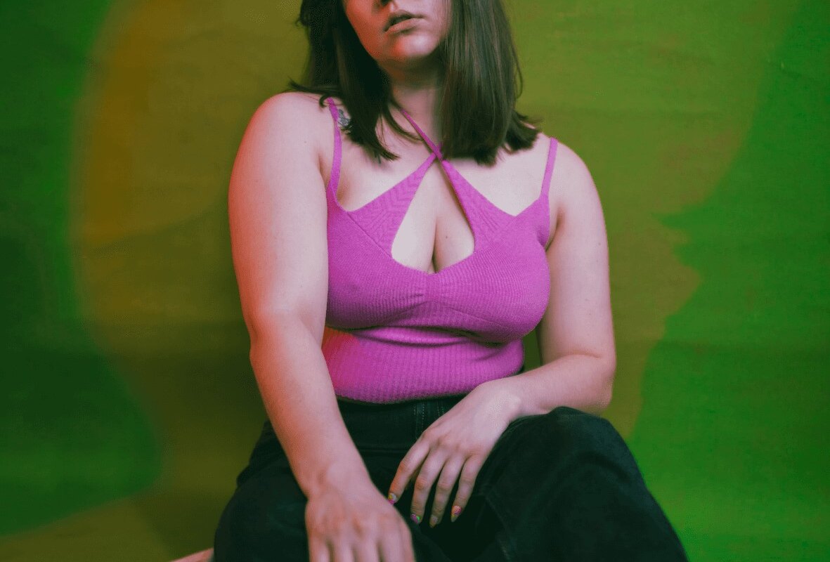 Emerging alt-pop artist Bexx unleashes "One Last Night"