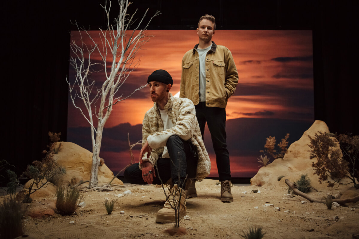 Floya releases new single / video!