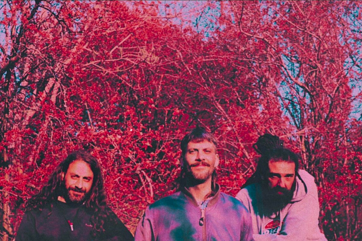 Greek folk-punk trio Balothizer release first single from upcoming album