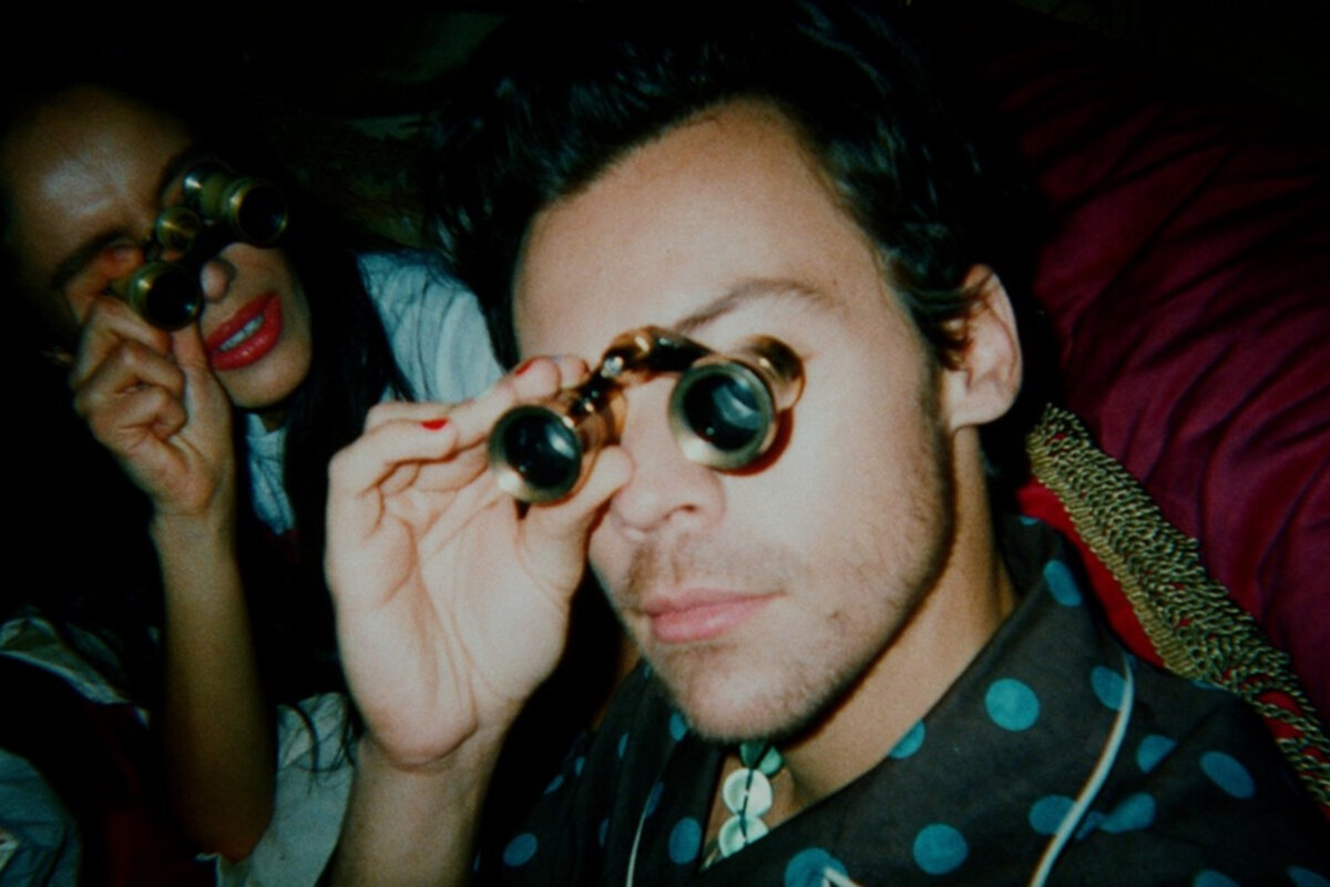 Harry Styles, "Late Night Talking" official video out now