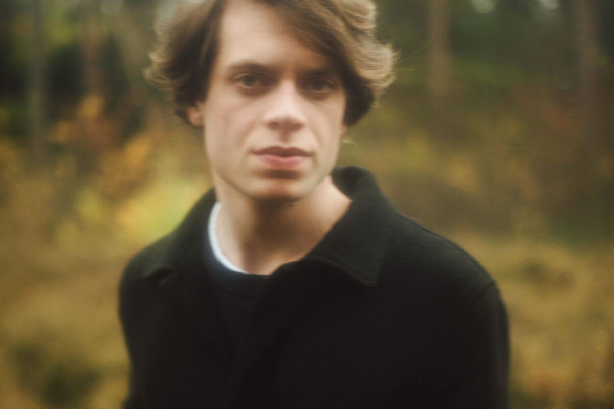Caspar Auwerkerken signs to V2 Records
