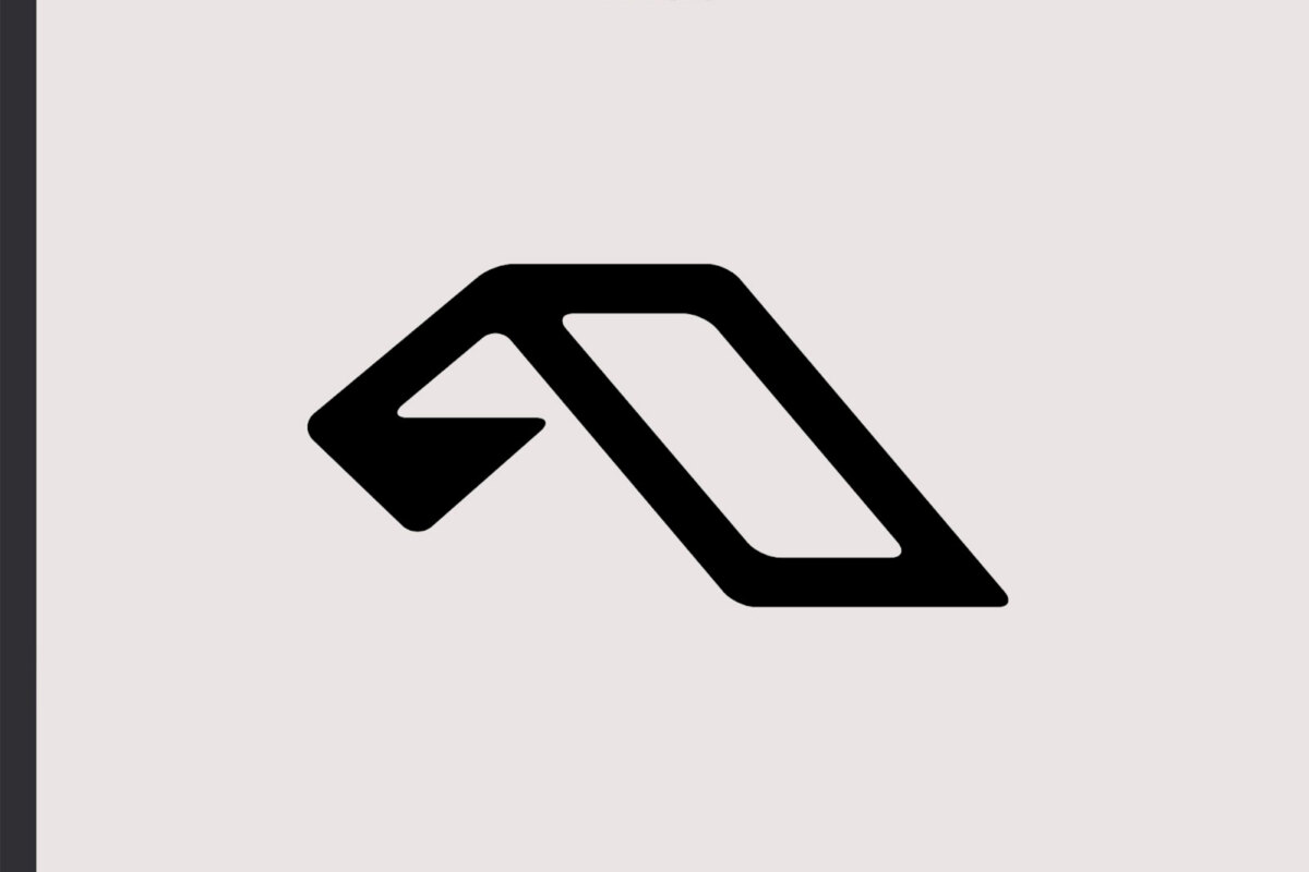 Gabriel & Dresden build modular synthesizer to create new single "Bias"