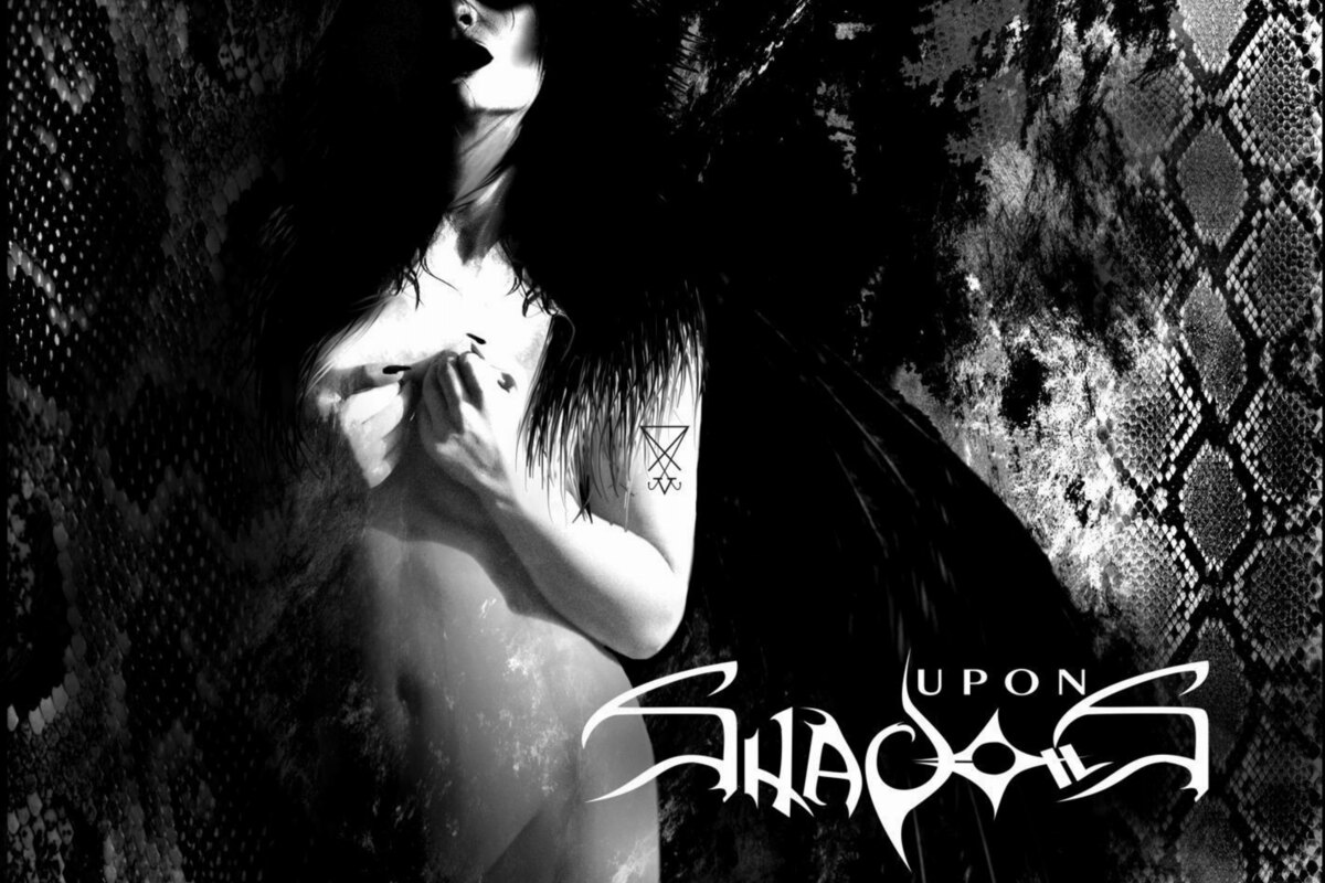 Female Dark Metal duo Upon Shadows released today a new single "Light and Shadows"