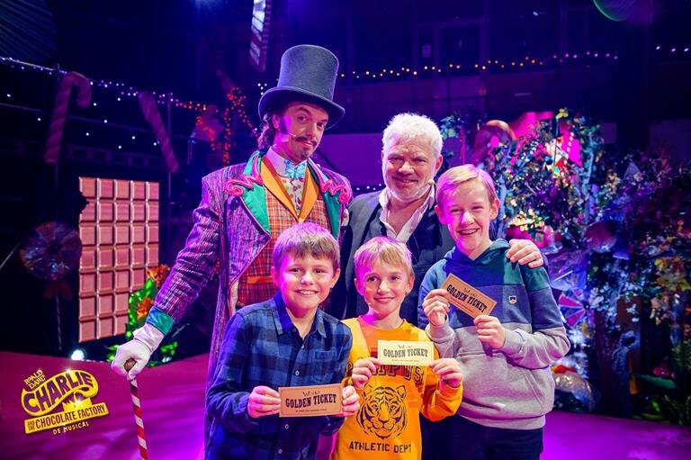 Viktor, Mauro en Senn worden 'Charlie Bucket' in grootse familiemusical 'Charlie and the Chocolate Factory'
