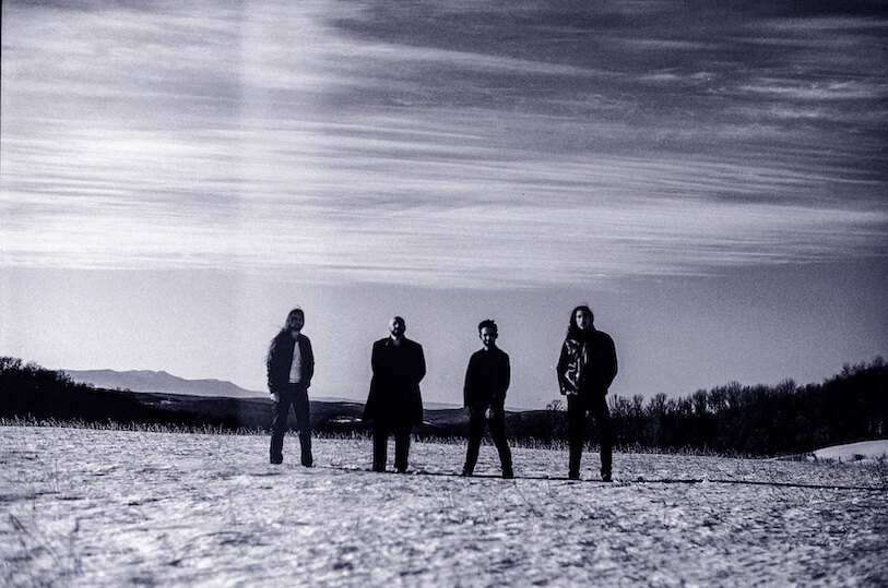 Cinematic rockband Earthside delen nieuwe track "We Who Lament"