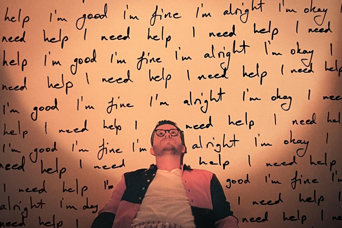 Sam Fischer releases "Carry It Well"