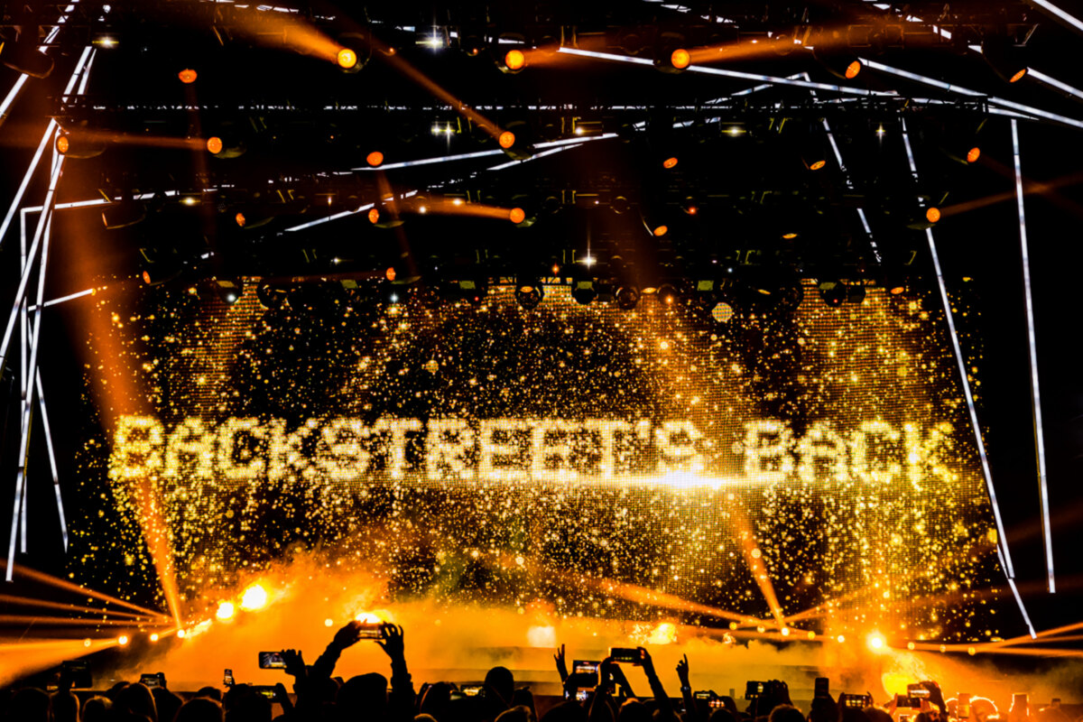 Backstreet Boys zetten uitverkocht Sportpaleis in lichterlaaie