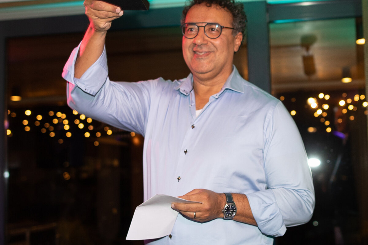 Martin Jessurun ontvangt Zilveren Fonograaf