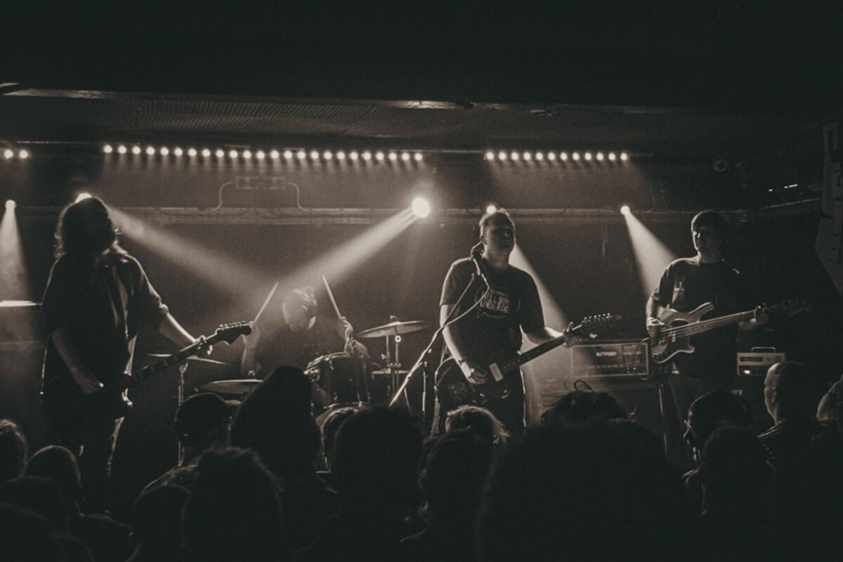 Mercurial UK band Sugar Horse release live performance video