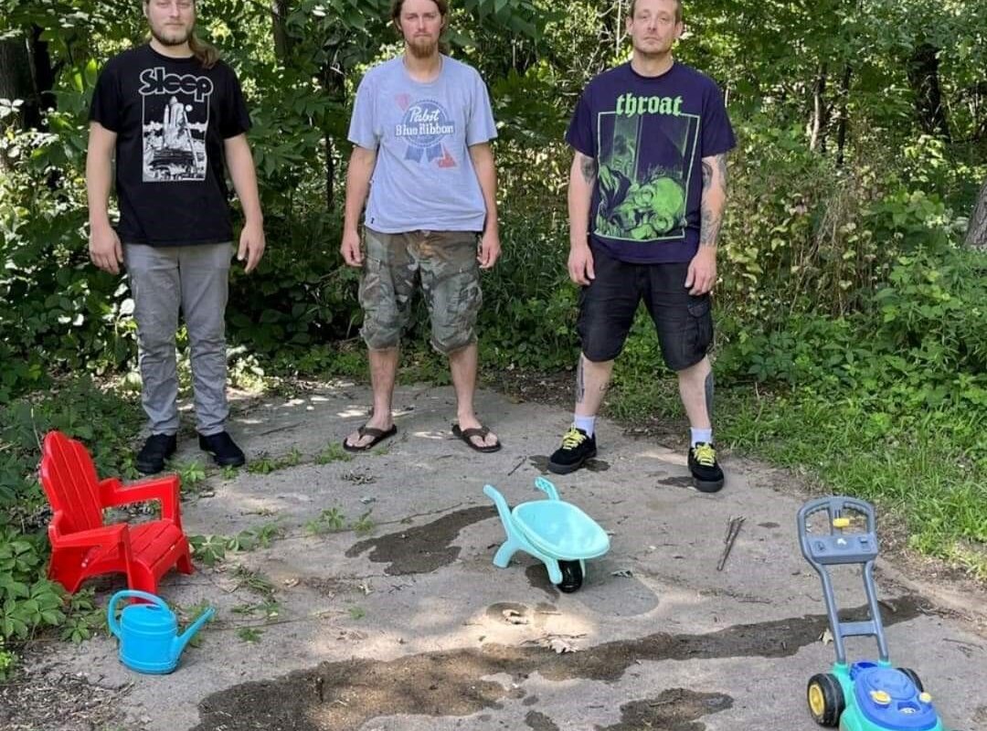 Noise rockers Asbestos Worker Unleash Two New Videos For "I Hope You Get Greased" And "How Nonviolence Protects The State