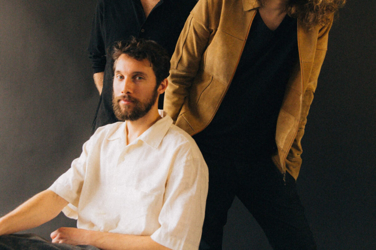 "Get High" with Amsterdam Indie Dance Trio Mike Rogers