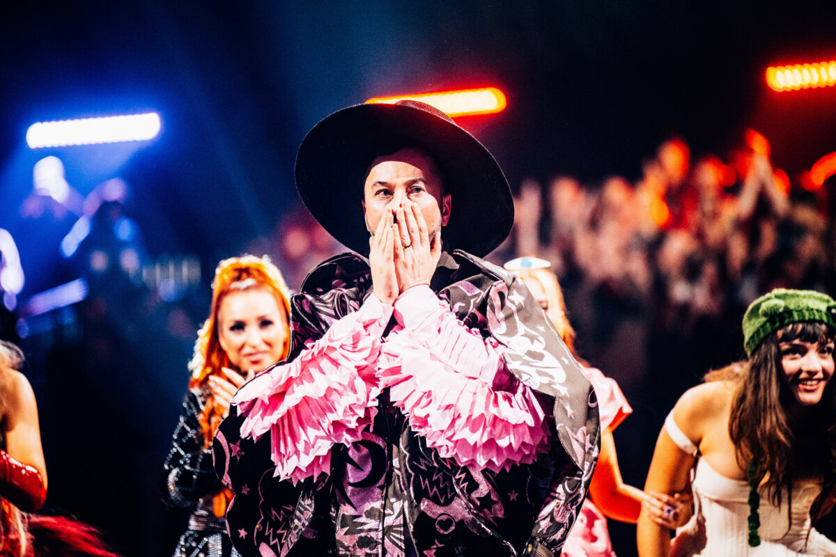 Gustaph gaat voor België naar het Eurovisiesongfestival in Liverpool met ‘Because Of You’