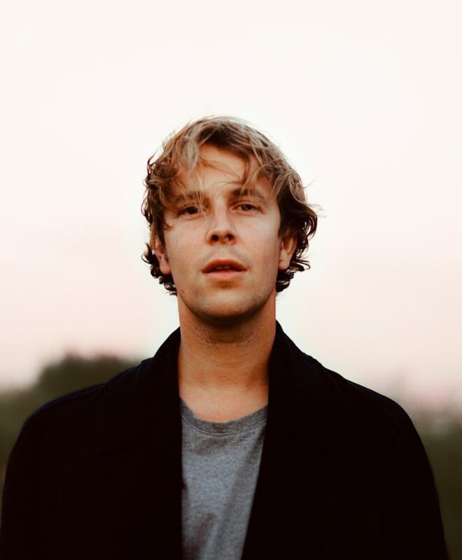 Tom Odell shares ‘Butterflies’