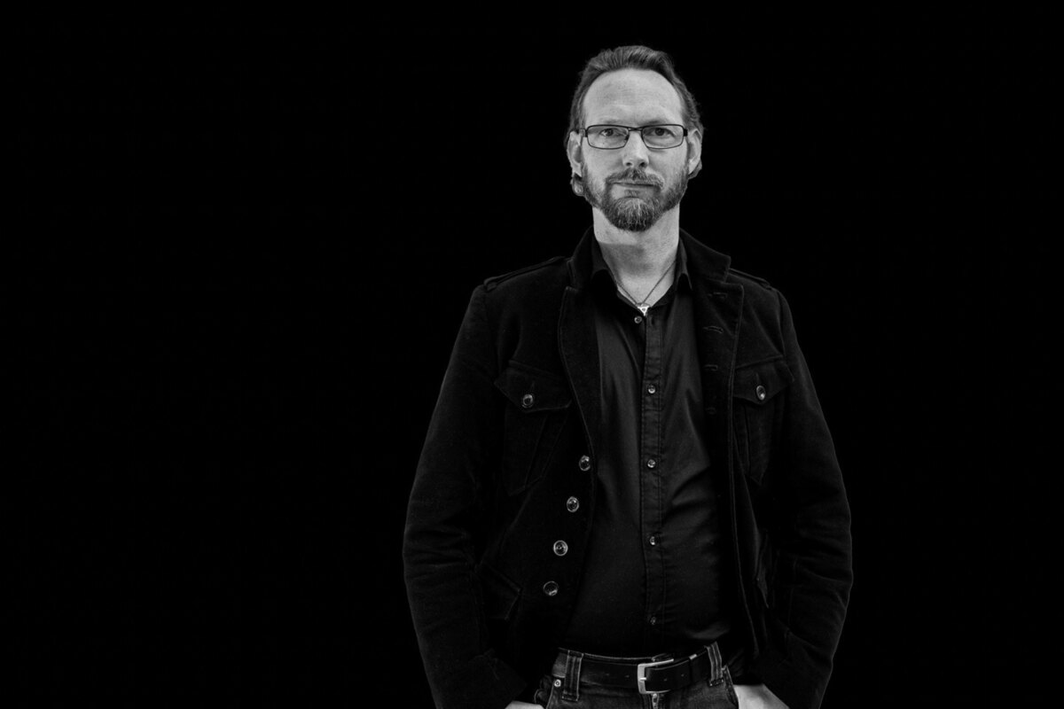 Instrumental Metal/Fusion Project Zebeck Releases Captivating Visualizer Video For "Renewal"