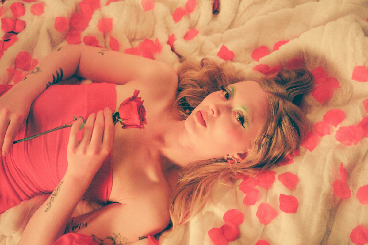 rlyblonde Reveals "Fantasy" Music Video