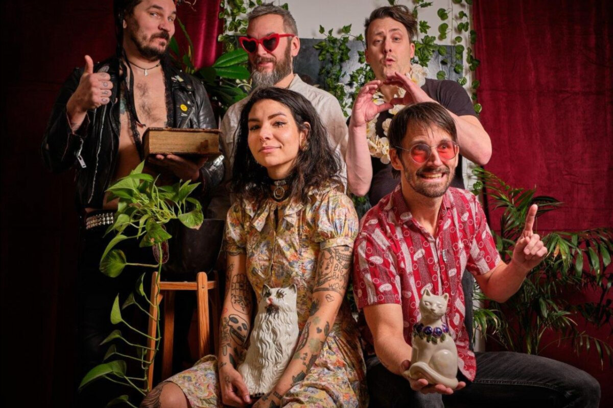 Besvarjelsen release video for 'The Cardinal Ride'
