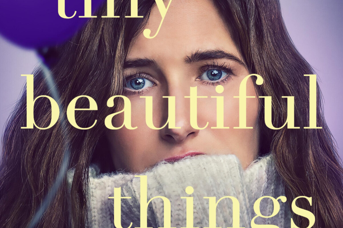 Ontdek de nieuwe trailer en poster van de originele serie "Tiny Beautiful Things"