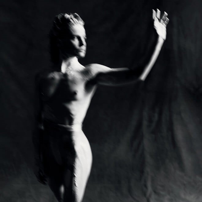 Christine and the Queens today presents his new album PARANOÏA, ANGELS, TRUE LOVE, which will be released on 9 June 