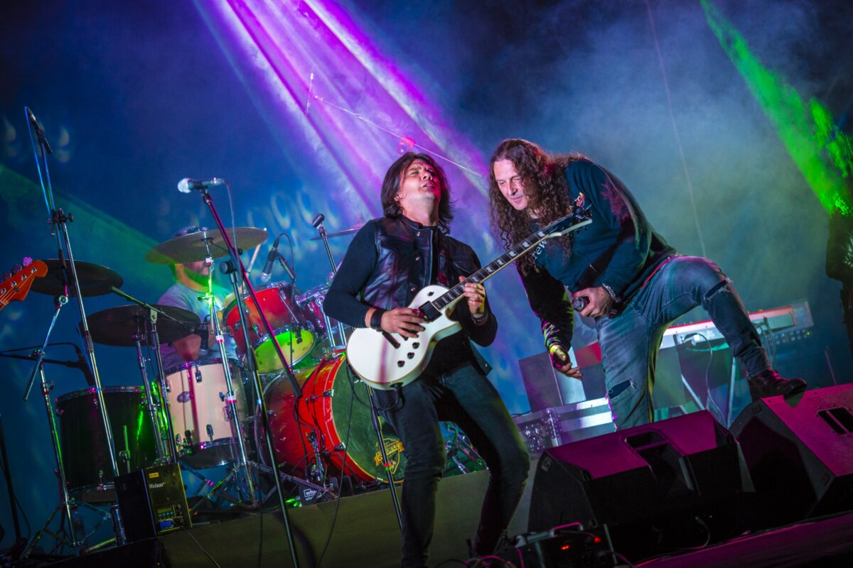 Flor de Loto and Fabio Lione Unveil Stunning Live Performance of "Oceano"