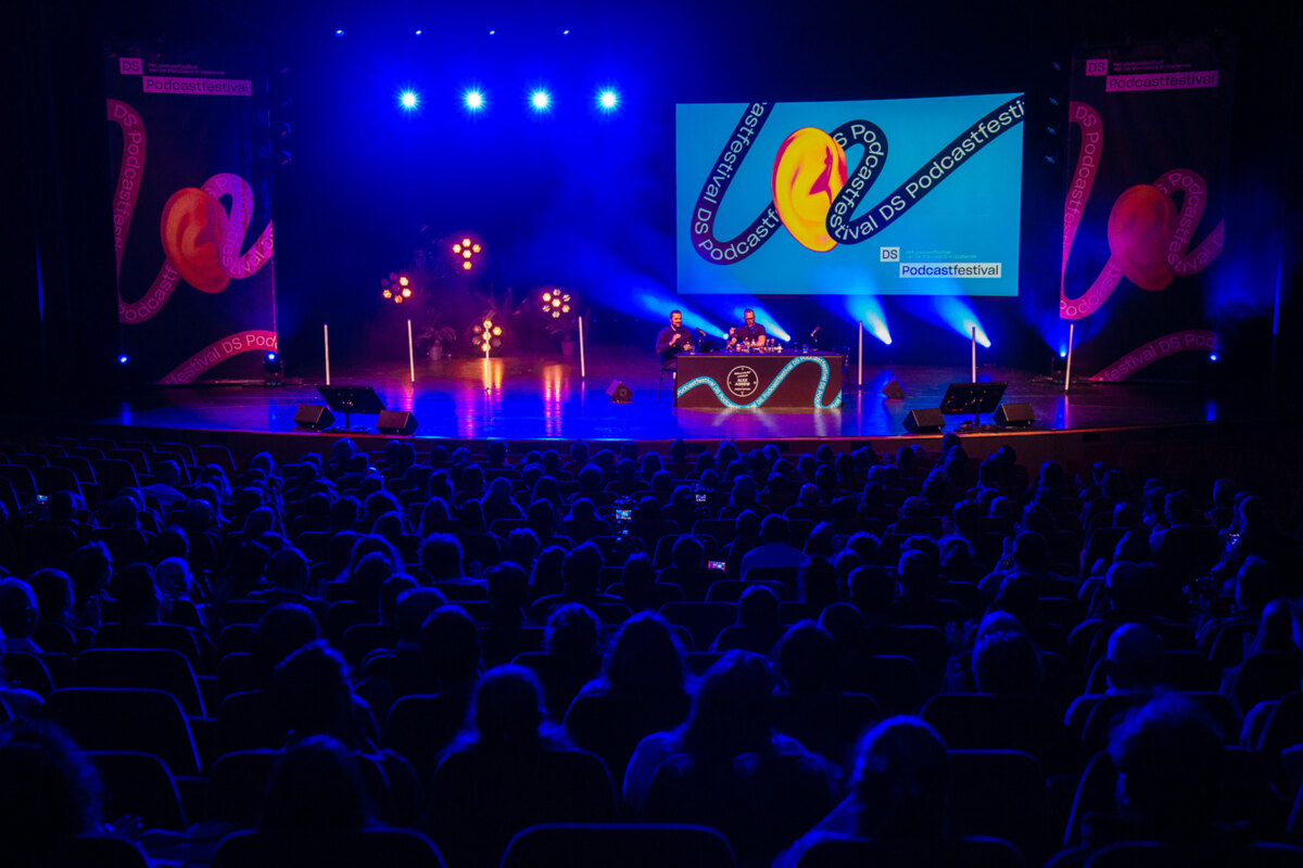 Zowel DS Podcastfestival als de Oorkondes keren terug naar Oostende op 10 en 11 november 2023