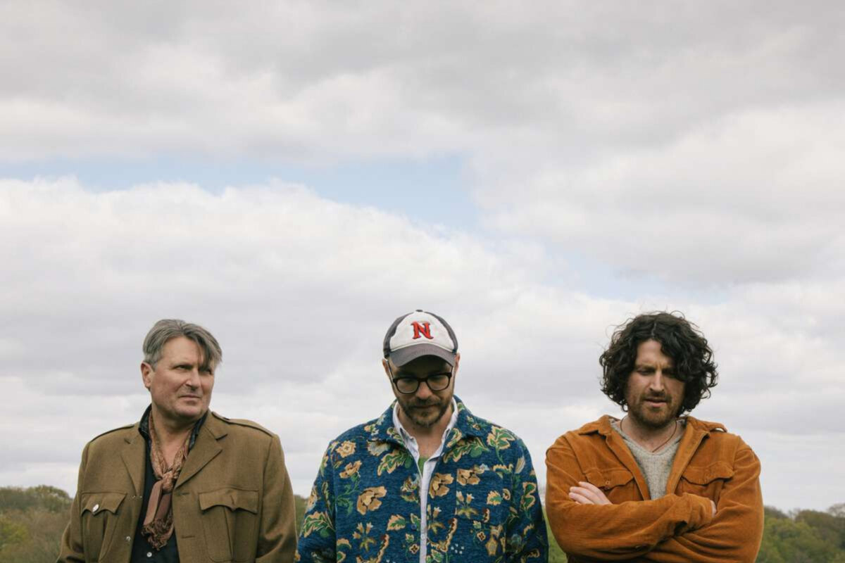 Lyr reveal 'Presidentially Yours' + New Album News + UK Tour
