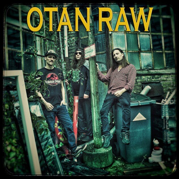 Danish rock n 'roll power trio Otan Raw releases Robert Johnson cover as second single from debut album