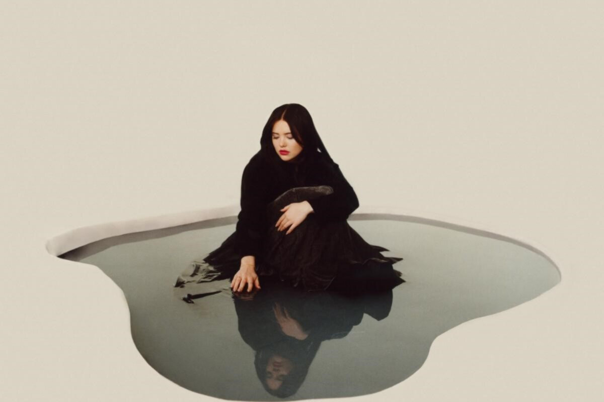 Lauren Spencer Smith Announces Debut Album ‘Mirror’ Release for July 14