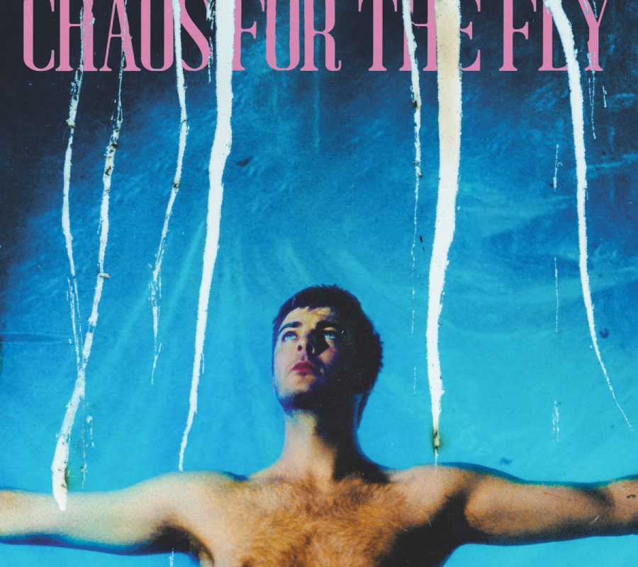 Grian Chatten Announces Debut Solo Album "Chaos For The Fly" | out 30/06