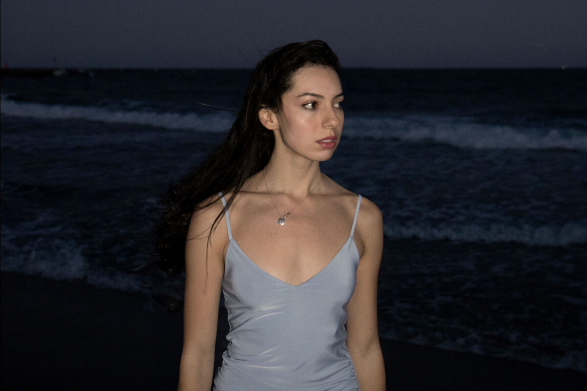 Brooke Sause Reveals New Single "How Long"