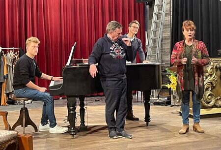 Loge10 Theaterproducties brengt ‘Florence Foster Jenkins’ op het toneel in het Fakkeltheater.
