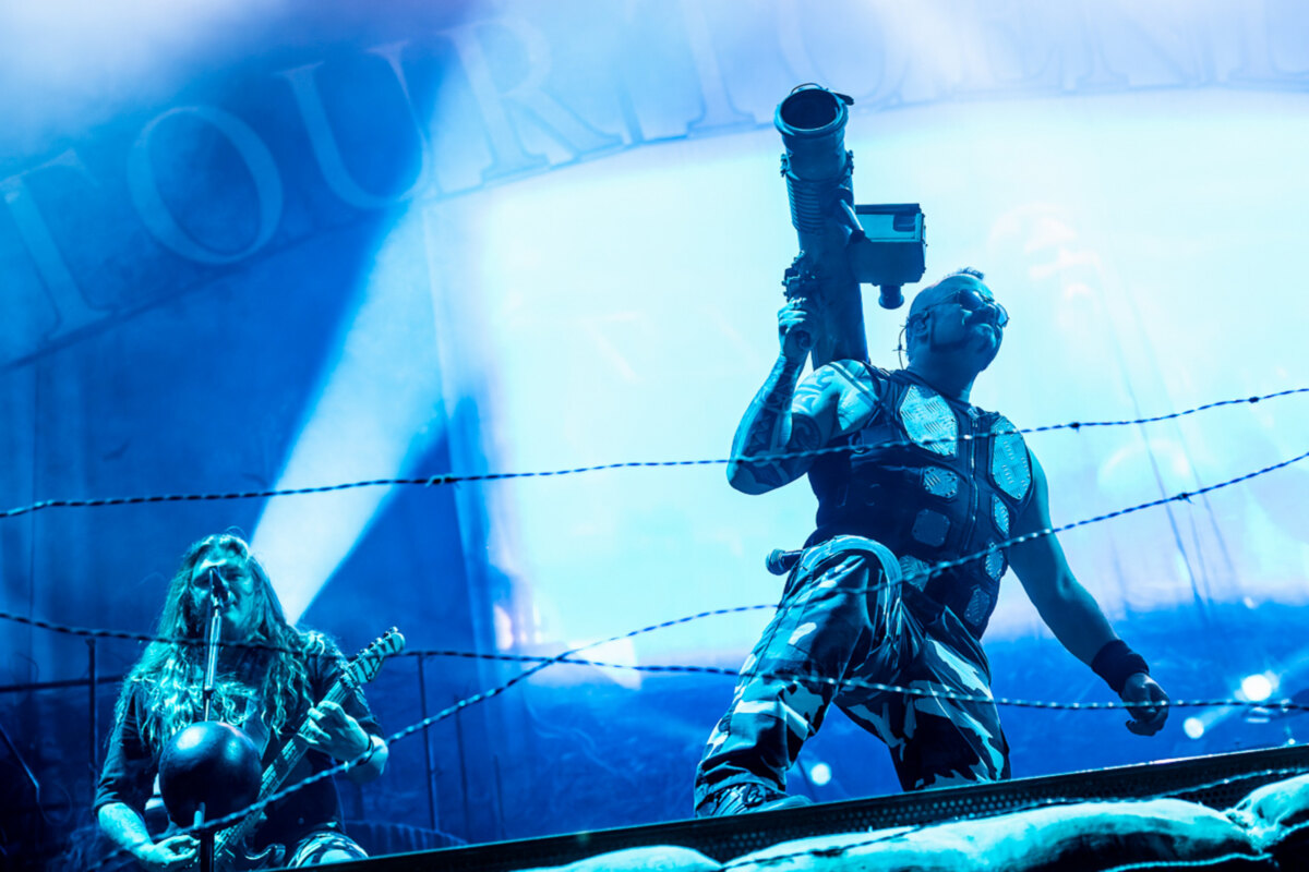 Sabaton zet het sportpaleis in lichterlaaie