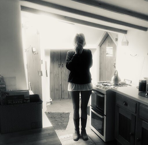 Jo Bartlett Releases Dream-like "Floating Through" Solo Single || Watch Video