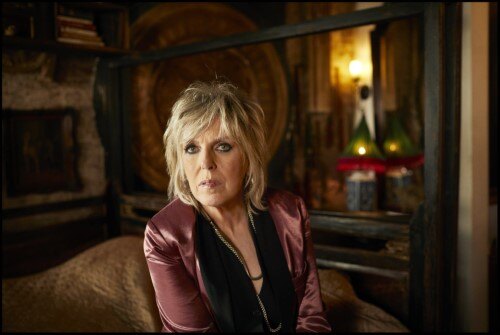 Lucinda Williams brengt haar studioalbum Stories From A Rock N Roll Heart uit