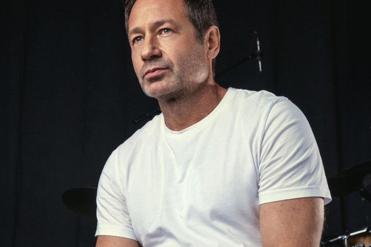 David Duchovny kondigt Europese tour aan met optreden in PAARD, Den Haag