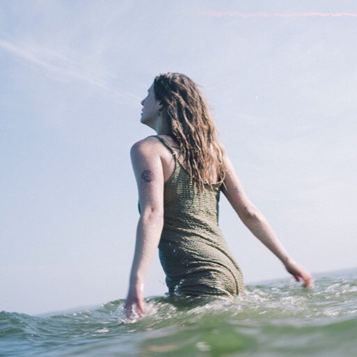 Earthy and ethereal folk track 'Fragments' from Scotland's Rosie H. Sullivan - out 28th July