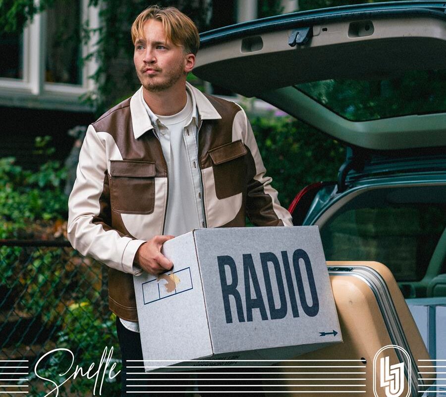 Stuur nu een WhatsAppje naar Snelle en ontdek als eerste zijn nieuwe single ‘Radio’
